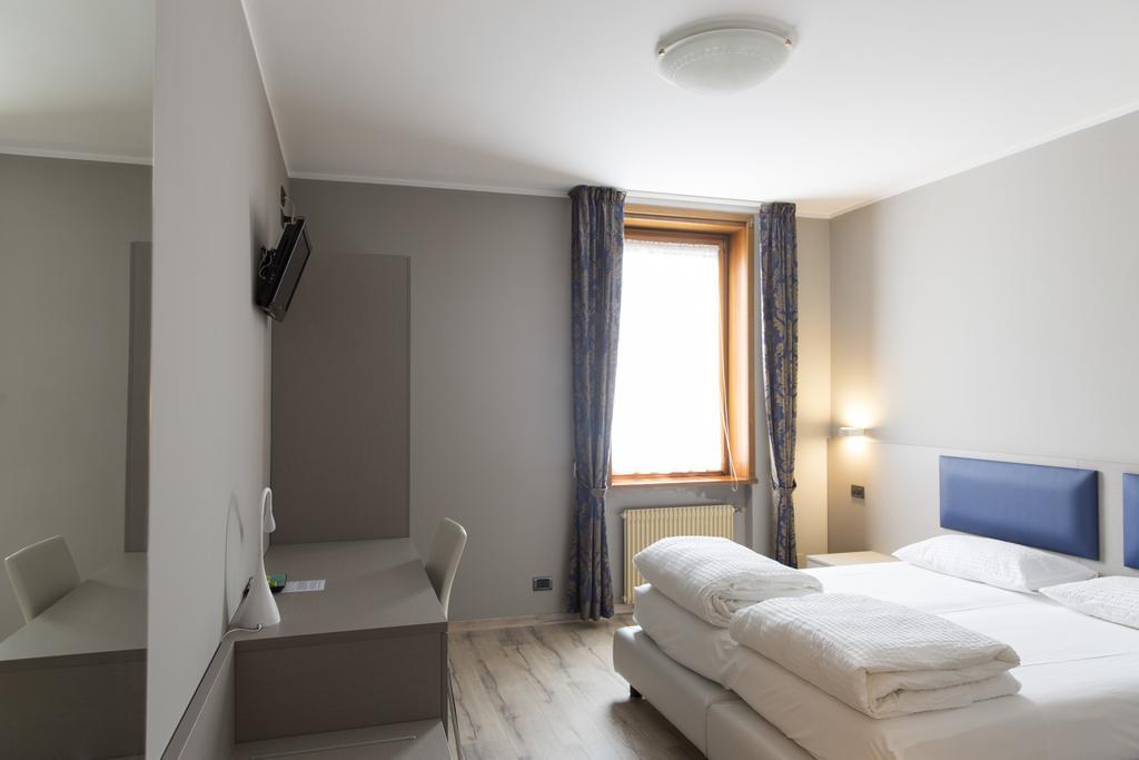 Albergo Montenegro Maniago Kültér fotó
