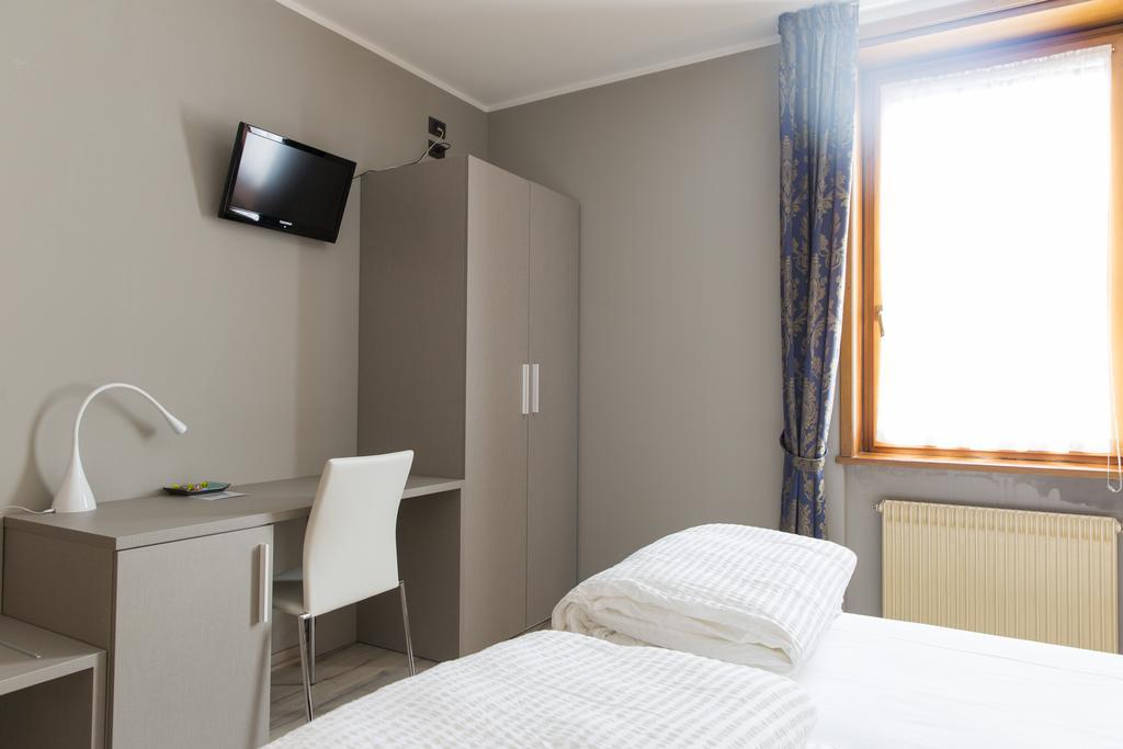 Albergo Montenegro Maniago Kültér fotó